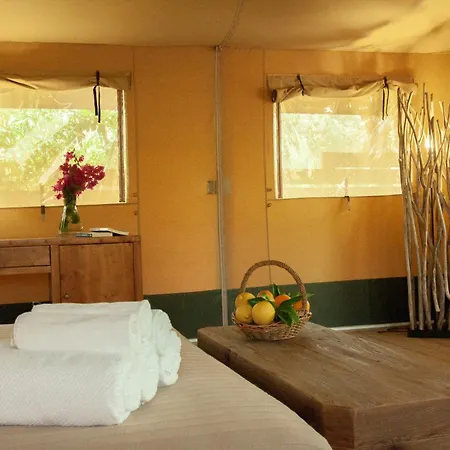 Glamping Alcantara ラグジュアリーテント