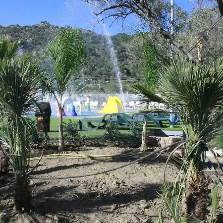 Glamping Alcantara Luxury tent Motta Camastra